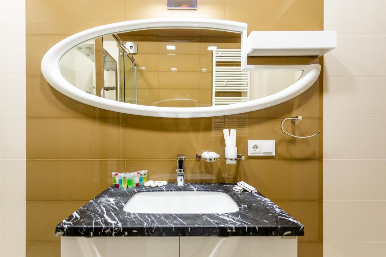 Central Cozy 3Bd-2Bath Apartment Tbilisi ภายนอก รูปภาพ