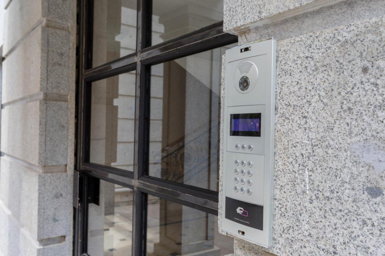 Central Cozy 3Bd-2Bath Apartment Tbilisi ภายนอก รูปภาพ