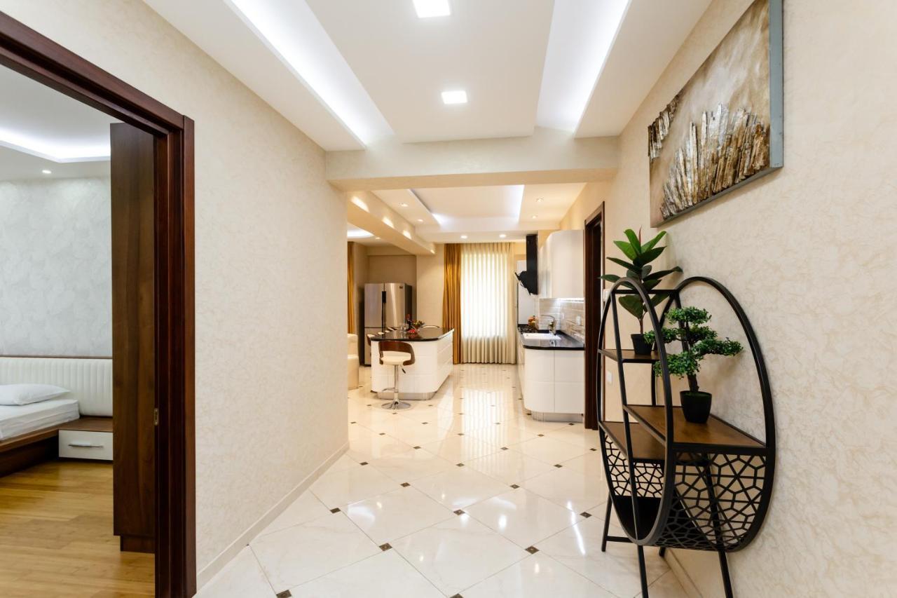 Central Cozy 3Bd-2Bath Apartment Tbilisi ภายนอก รูปภาพ